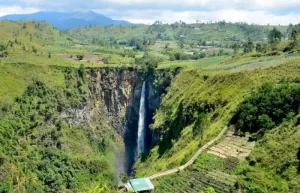 Air Terjun Sipiso Piso: Keajaiban Alam yang Mengagumkan di Sumatera Utara